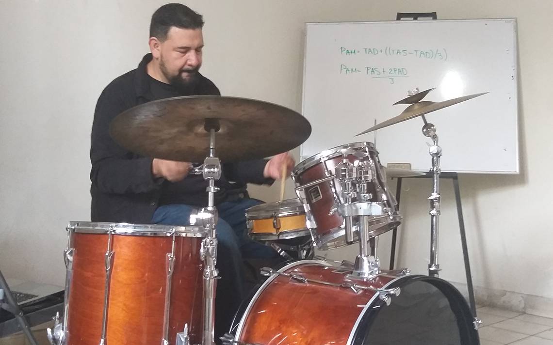 Absalom Ruiz imparte clínicas de batería - El Sol de Durango